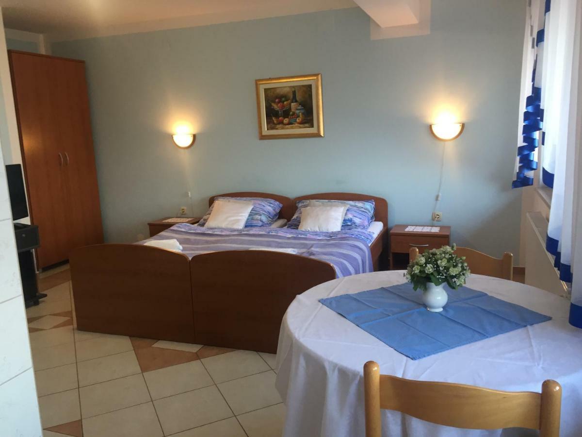 Apartment Villa Ana โอปาติยา ภายนอก รูปภาพ